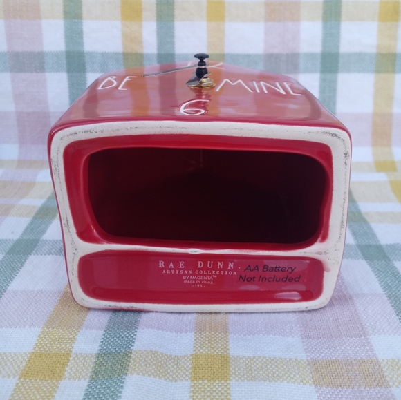 Rae Dunn "Be Mine" Clock - Picture 4 of 5